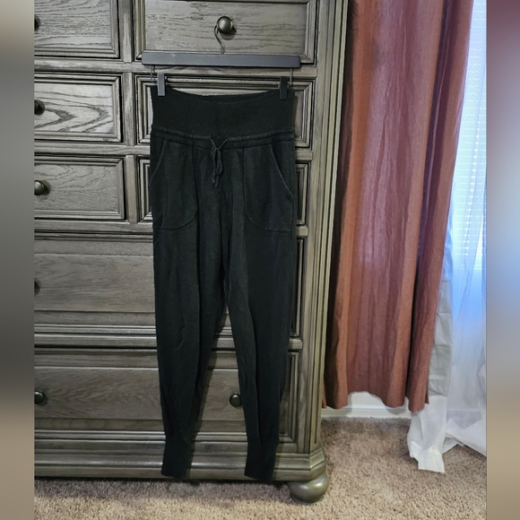 Lululemon Cabin Yogi Pant - Picture 12 of 12